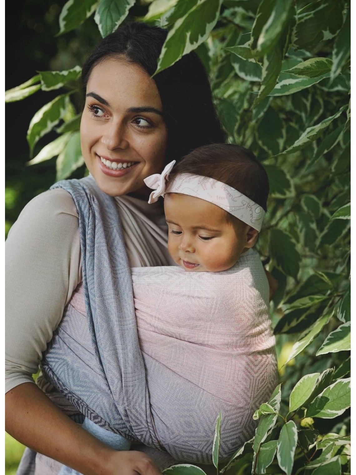 Little Frog kantoliina vauvan kantamiseen