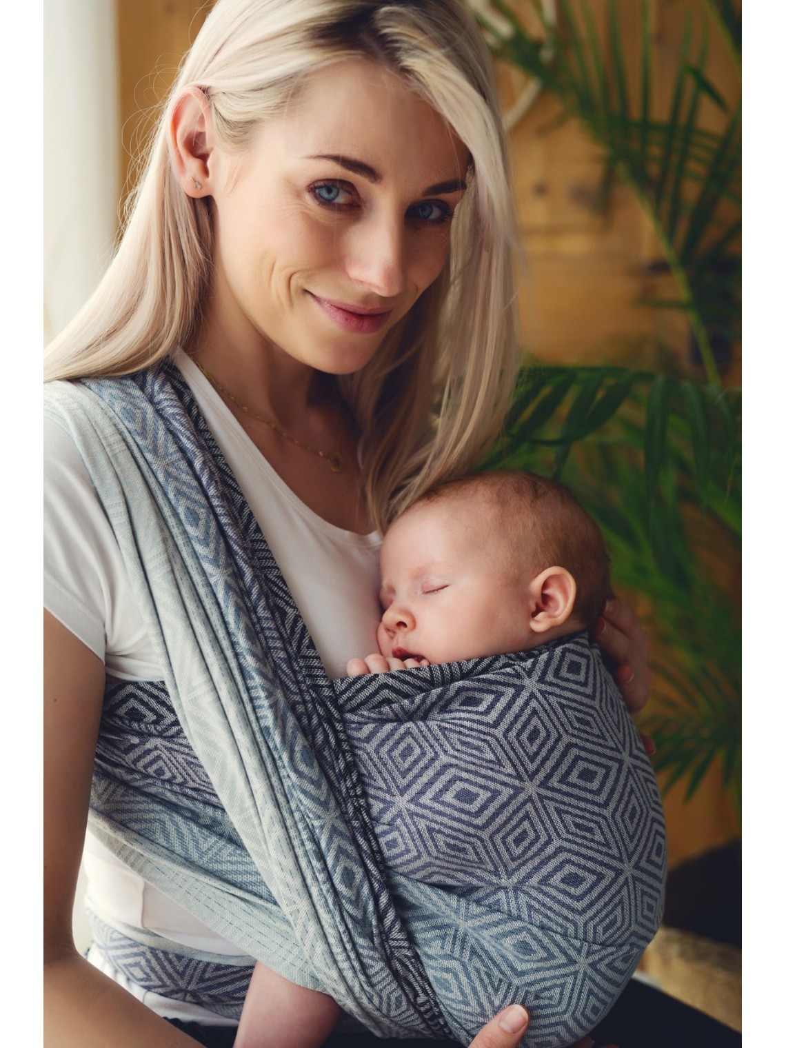 Little Frog kantoliina vauvan kantamiseen