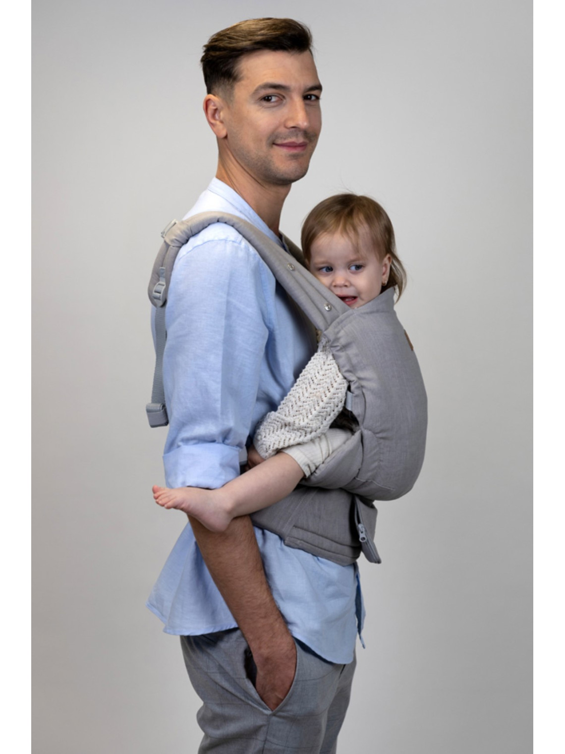 ISARA Elite – tai stiliaus ir techninio tobulumo derinys tėvams, kurie vertina kokybę be kompromisų.