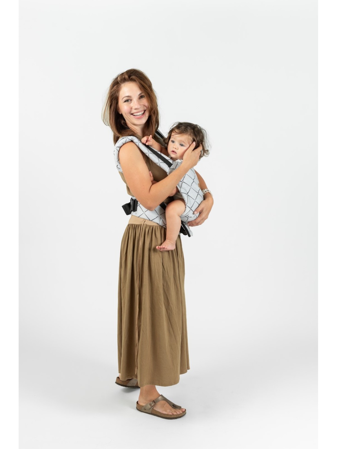 ISARA Quick pilnai užsegama nešioklė – paprasta ir greita reguliuoti