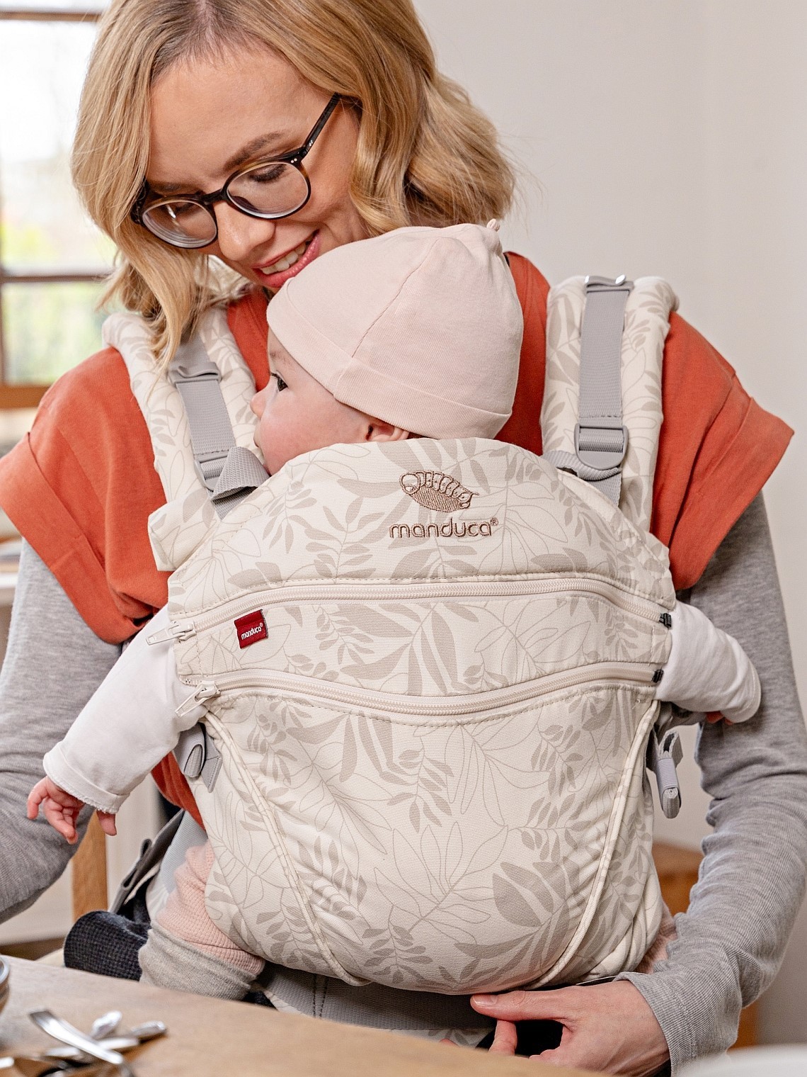 Manduca XT – auganti nešioklė nuo 3,5 iki 20 kg