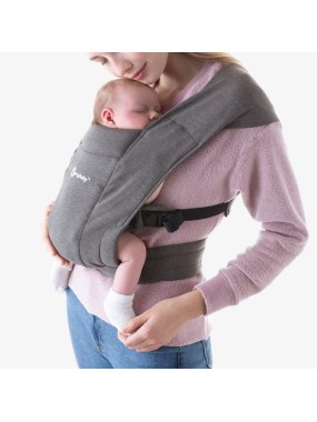 Ergobaby Embrace – švelni ir kompaktiška nešioklė nuo gimimo